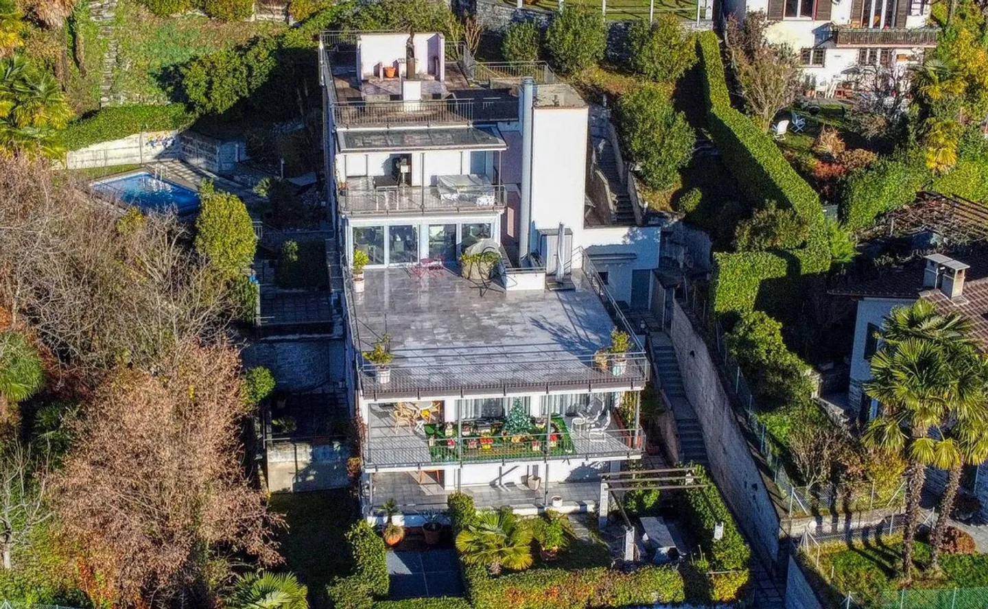 4½-Zimmer-Wohnung mit beheizter Veranda, Pool und schönen Ausblicken - Foto 1 von 9