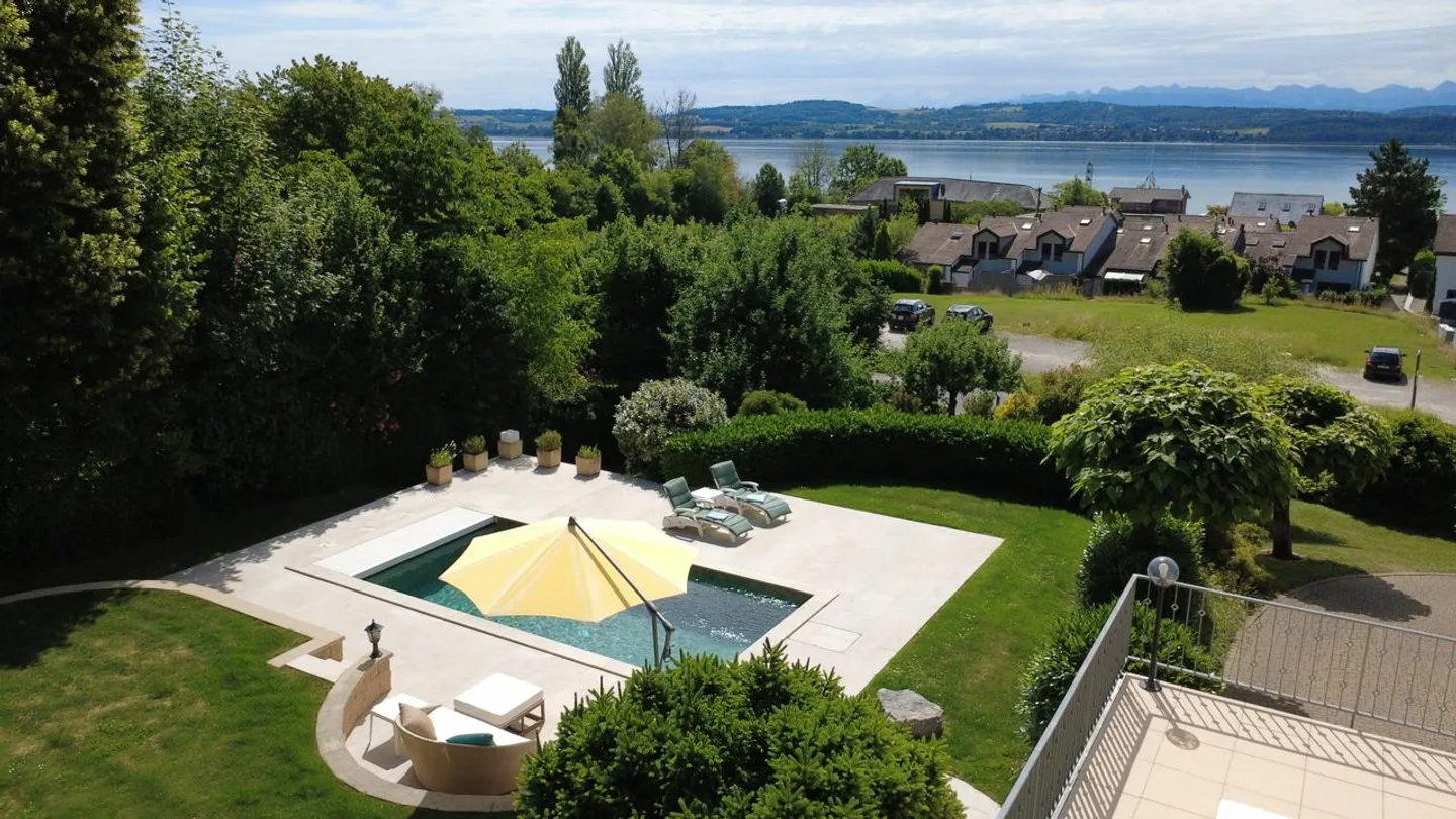 Villa esclusiva con vista sul lago e sulle Alpi e oasi piscina - Foto 6 di 18