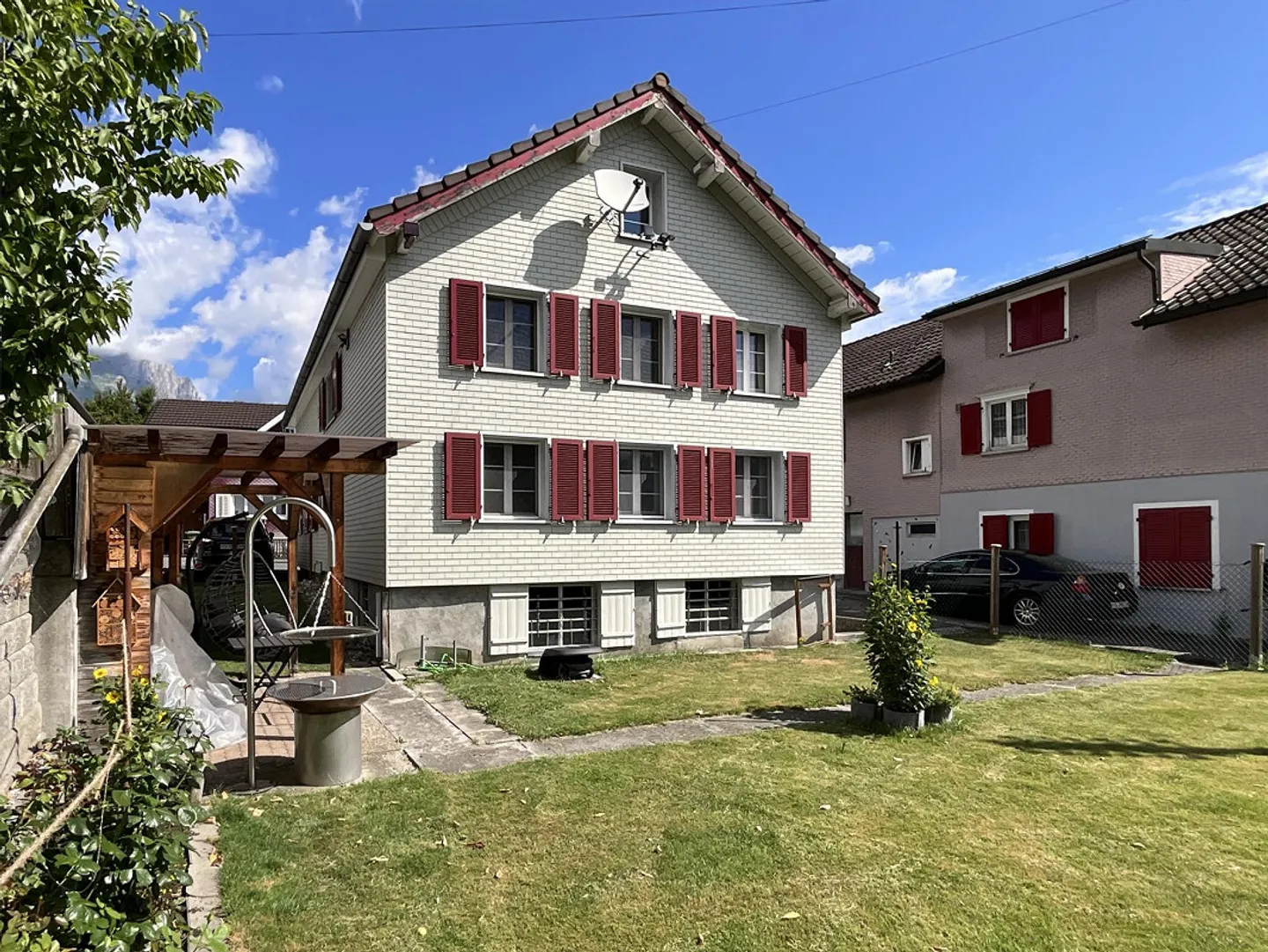 Charmantes Holzhaus mit Geschichte, Garten und viel Potenzial - Foto 7 von 8