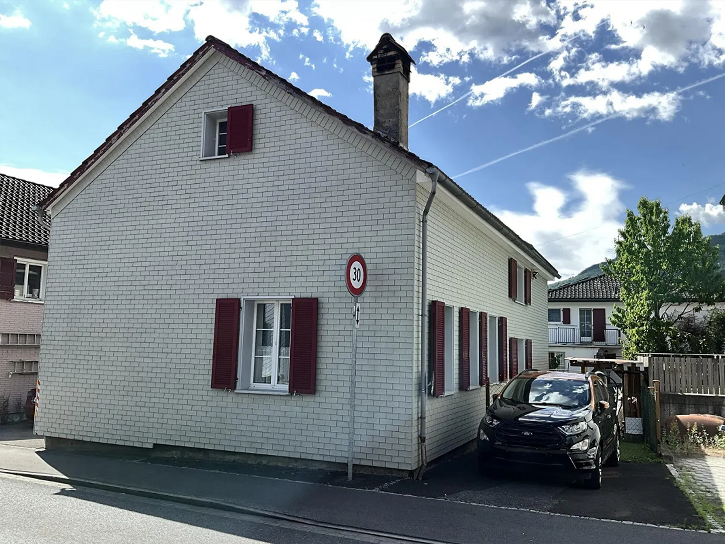Charmantes Holzhaus mit Geschichte, Garten und viel Potenzial - Foto 8 von 8