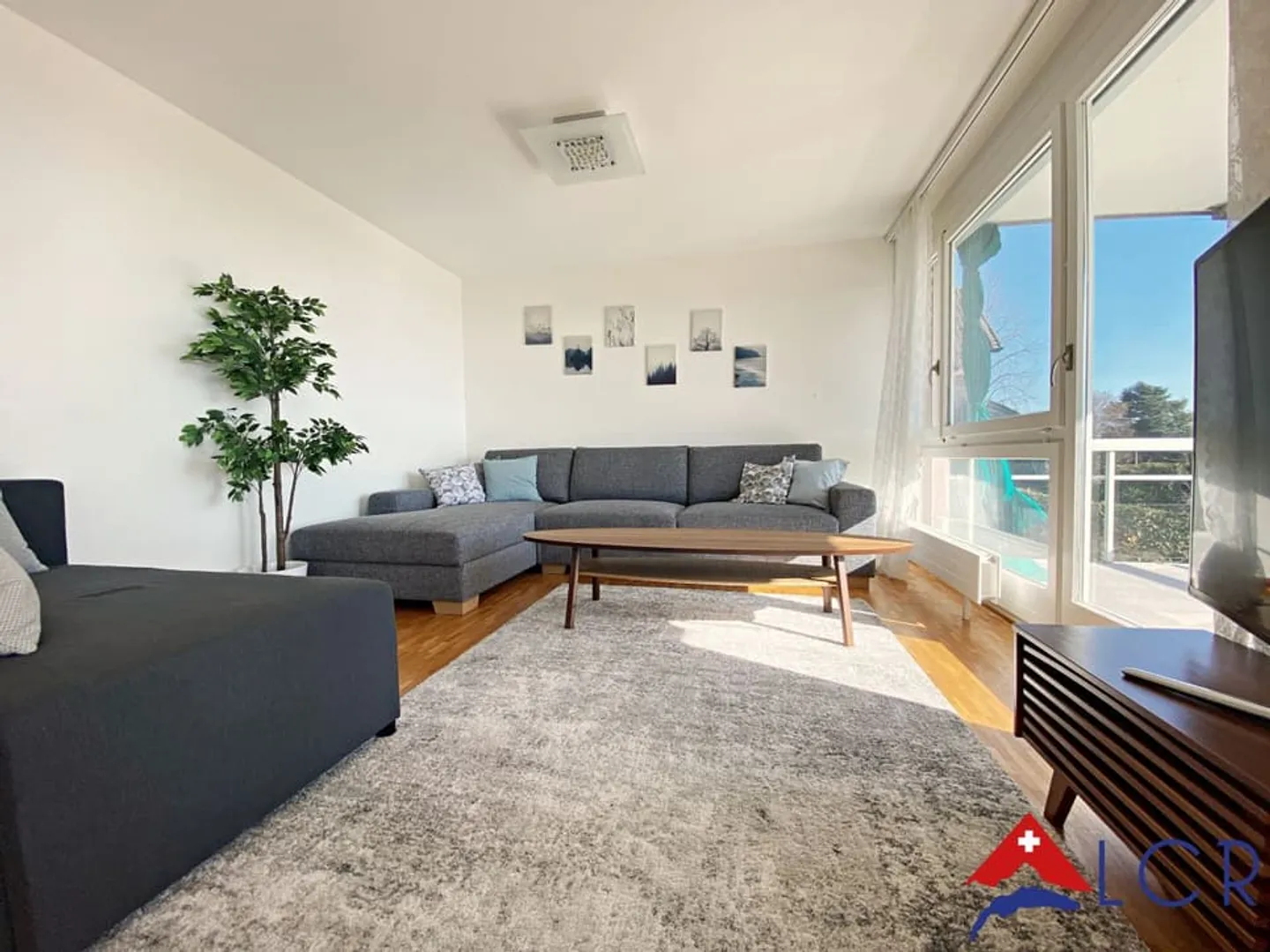 Splendido appartamento arredato di 5 stanze con vista lago - Foto 3 di 13