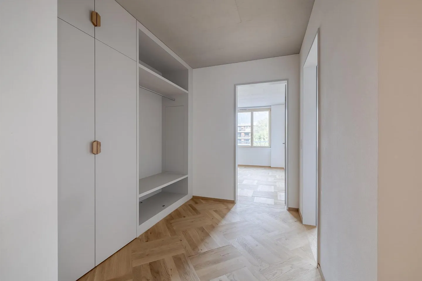 3.5 Room Apartment in Biel - Photo 4 of 11