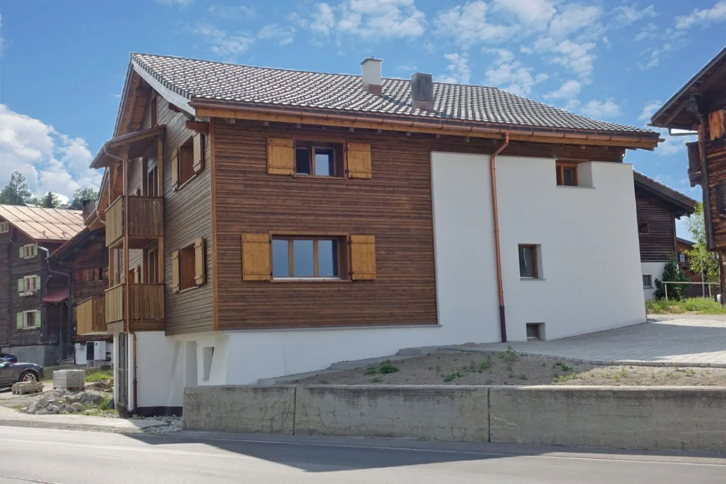 7½-Room Apartment in Two-Family House - Photo 1 of 13