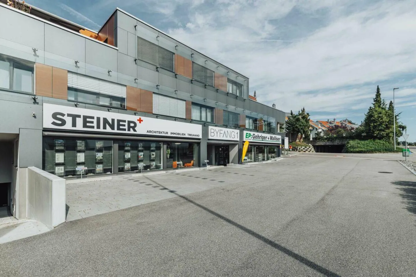 Service/Office Space in a Good Traffic Location - Photo 15 of 20