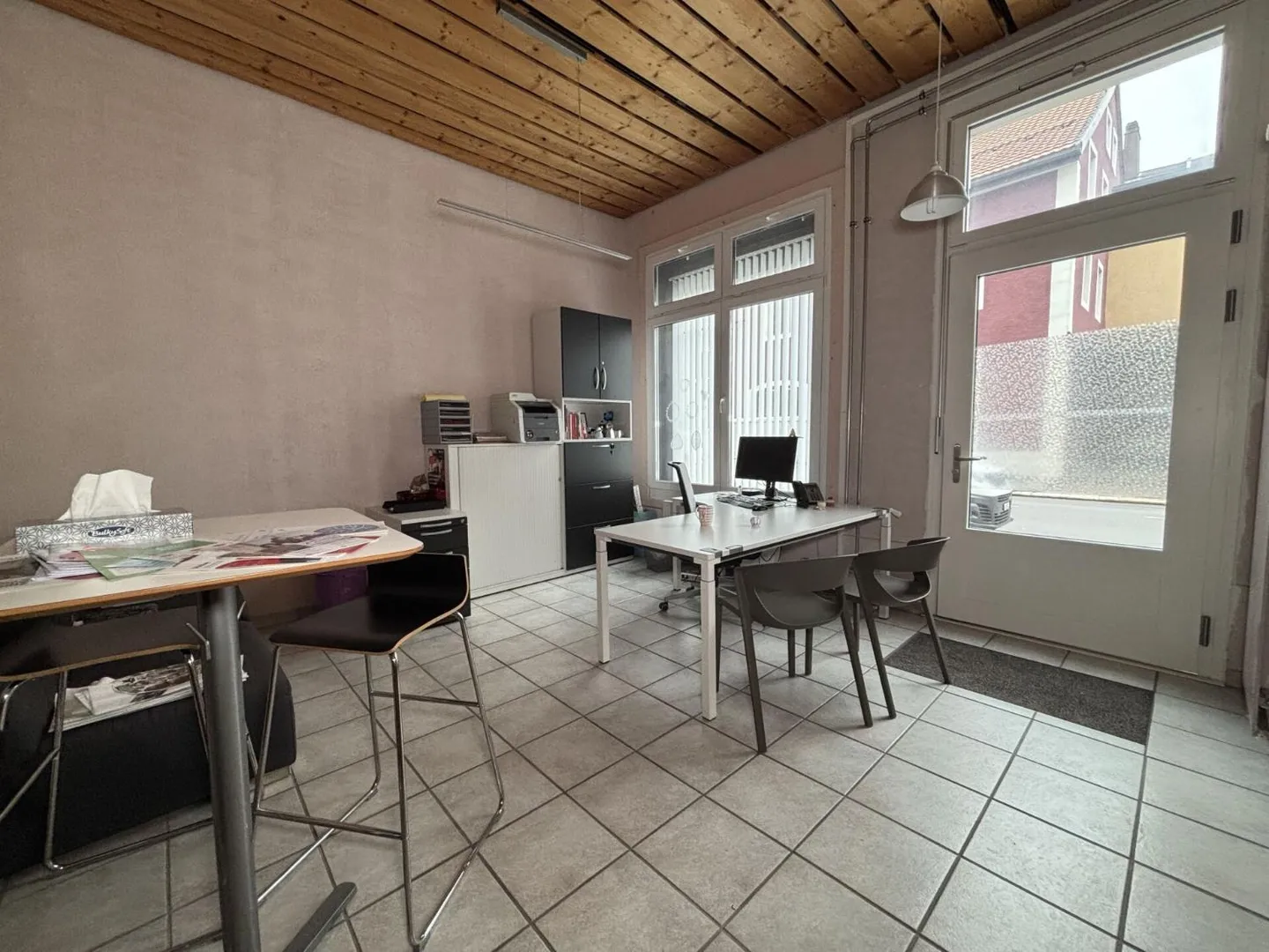 Mixed-use building - Photo 3 of 13