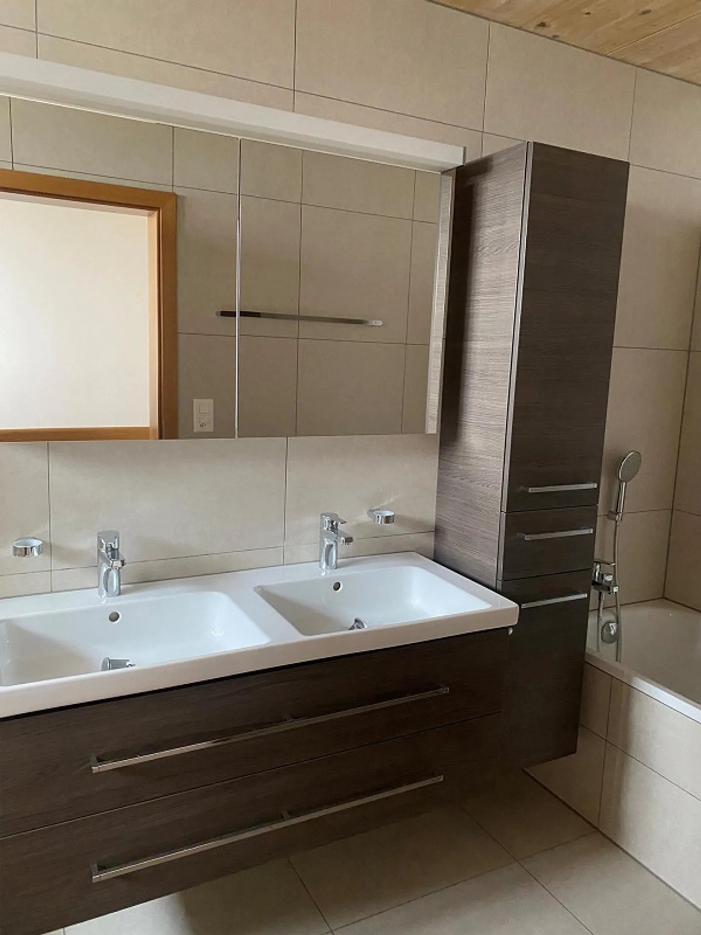 schöne 3 Zimmer Maisonette Wohnung (Hausteil links) im Grünen - Foto 13 von 20