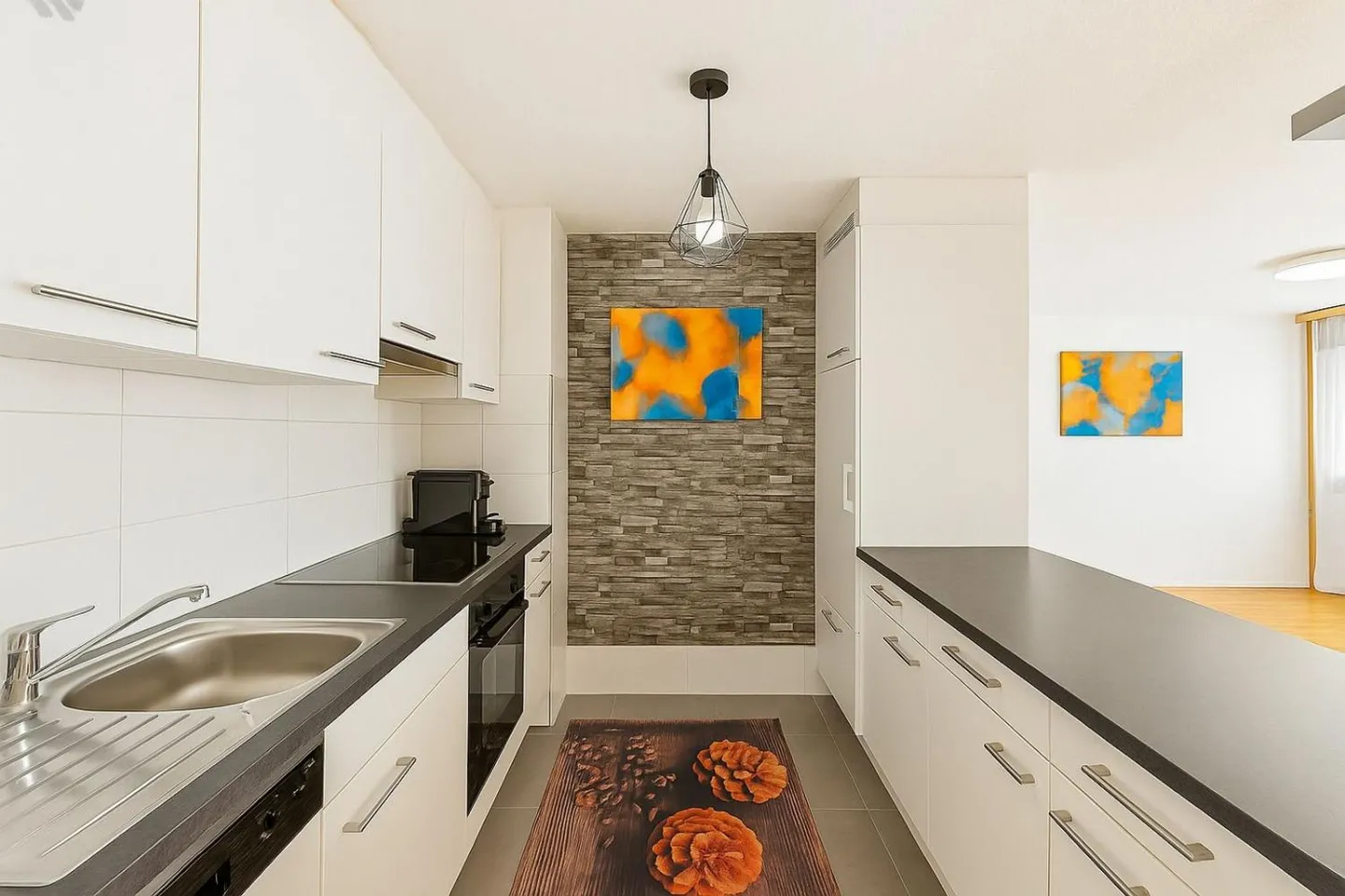 Spacious 4.5-room garden-level apartment - Photo 3 of 12