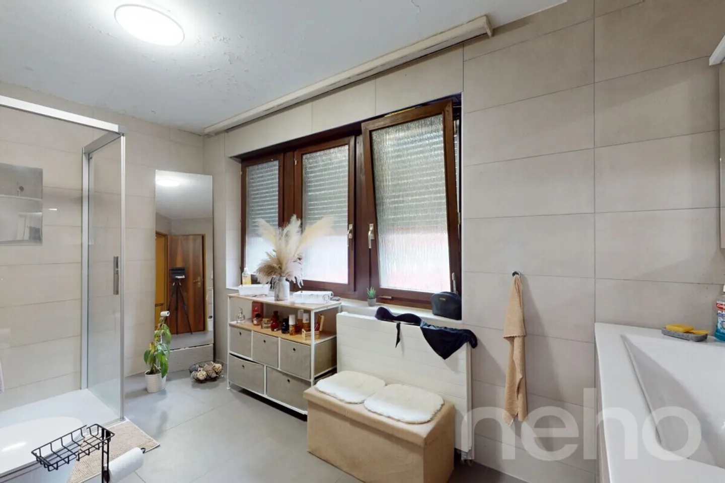 House with potential: two apartments just steps from Sion - Photo 10 of 13