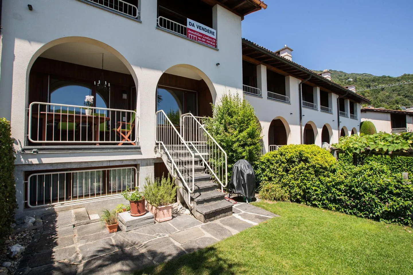 Modernes Reihenhaus mit Garten - Foto 4 von 12