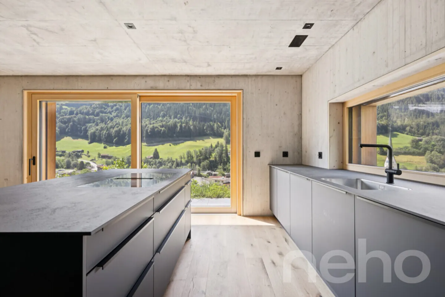 Modern Family Home in Küblis - Photo 4 of 12