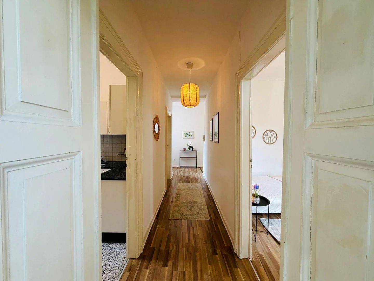 Eine Wohnung voller Charme und Atmosphäre - Foto 3 von 8