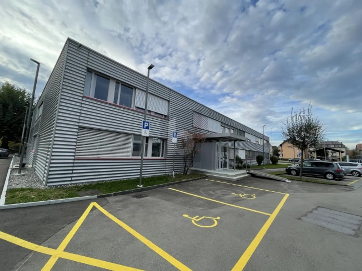 «GROSS UND HELL AN ZENTRALER LAGE» - Foto 1 von 6