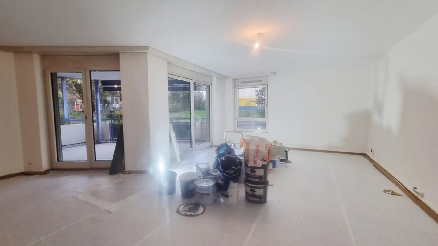 Beautiful apartment with terrace and balcony in the heart of Petit-Lancy - Photo 2 of 8