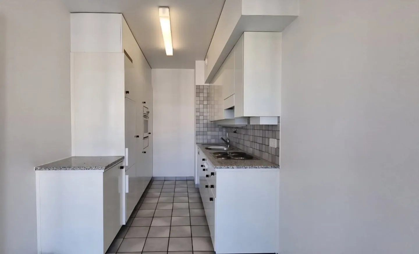 Beautiful apartment with terrace and balcony in the heart of Petit-Lancy - Photo 3 of 8