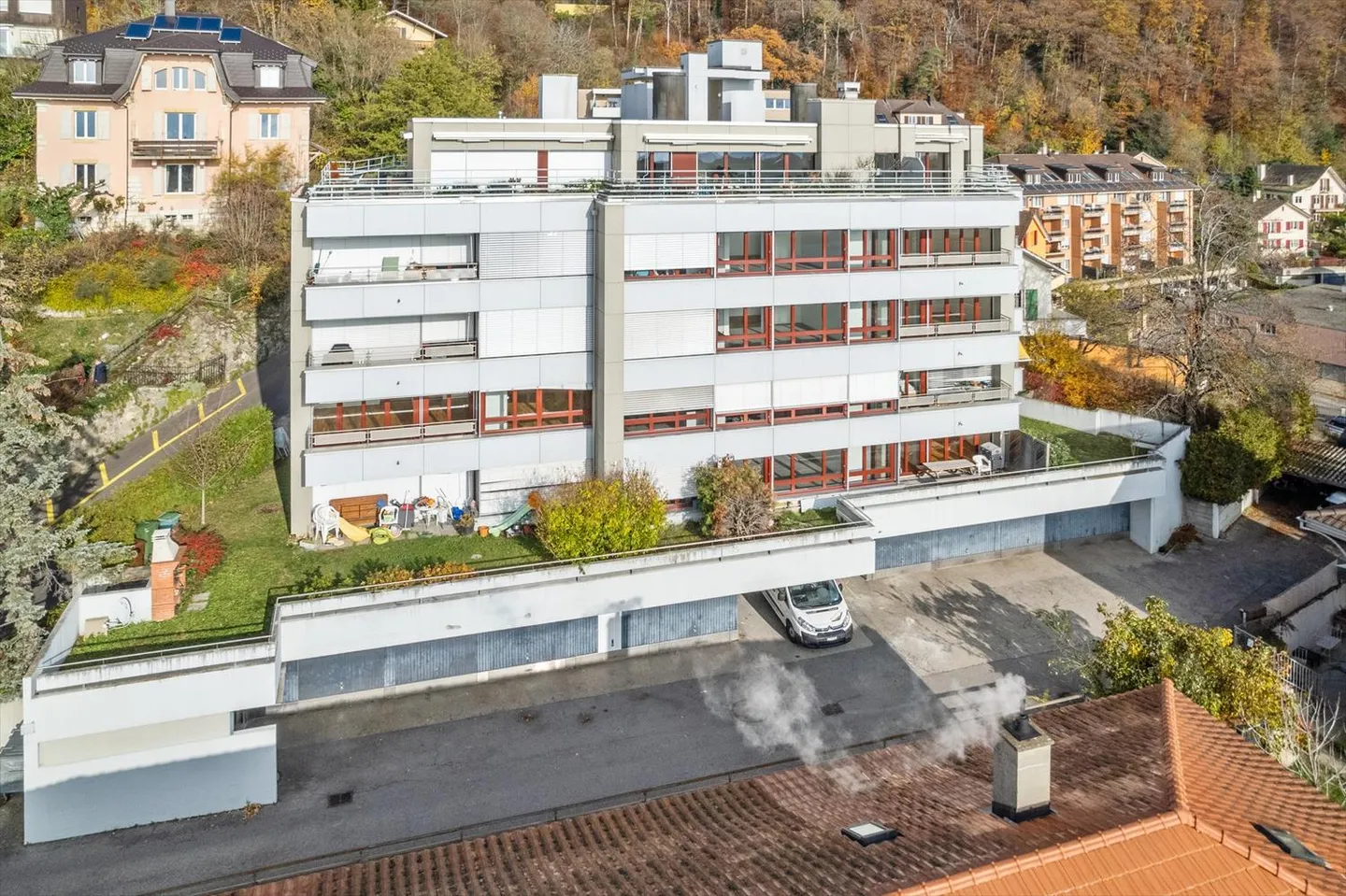 Fully renovated apartment with free deposit - Photo 1 of 9