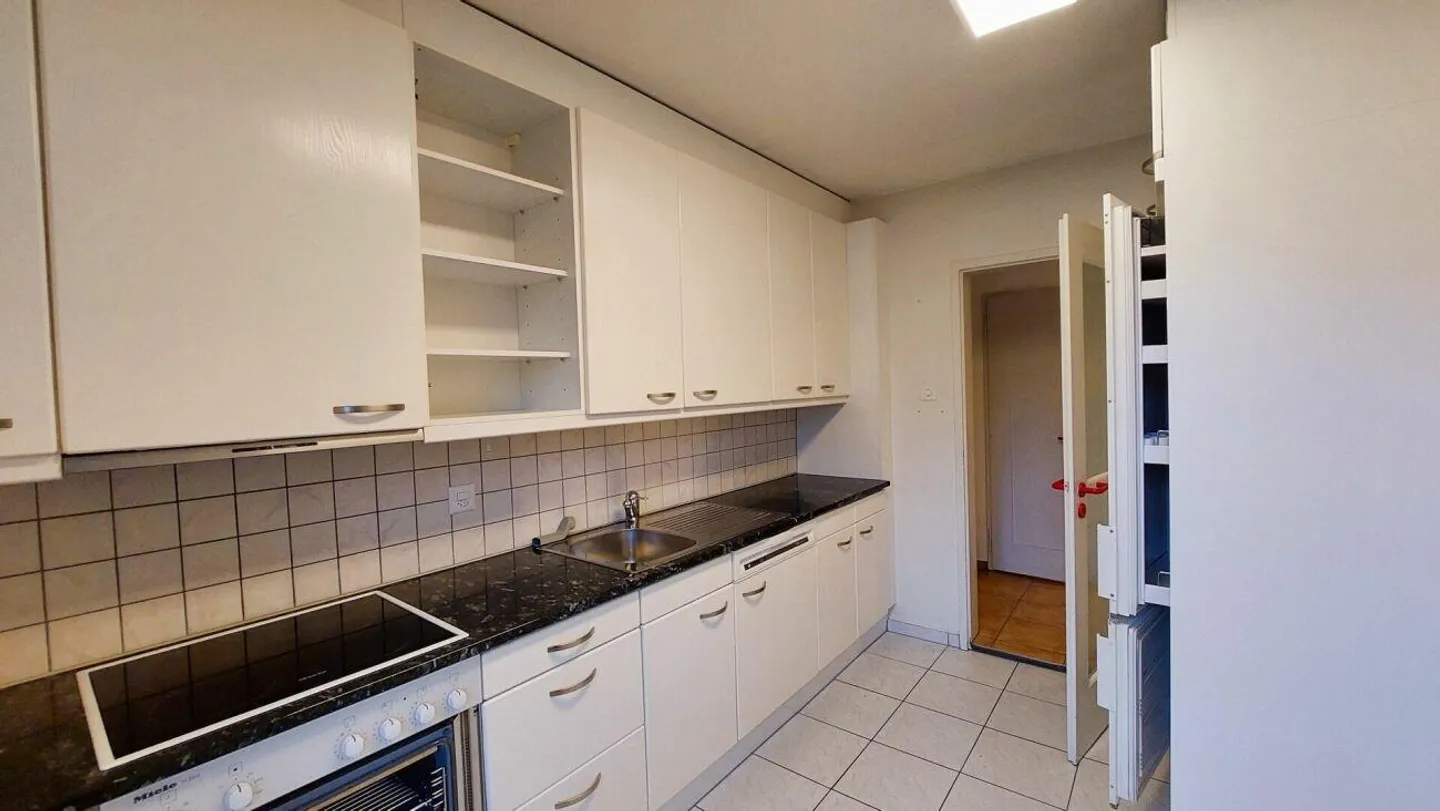 Condominium with Atelier (optional) near Elfenau - Photo 6 of 11