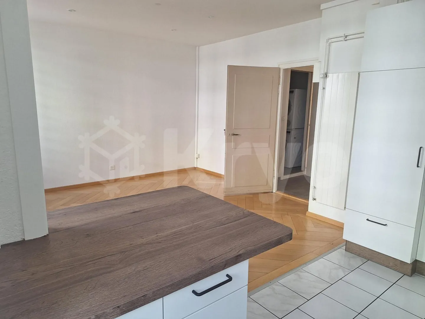 BEL APPARTAMENTO 83 M2 CON 3 STANZE IN CENTRO CON BALCONE - Foto 2 di 12