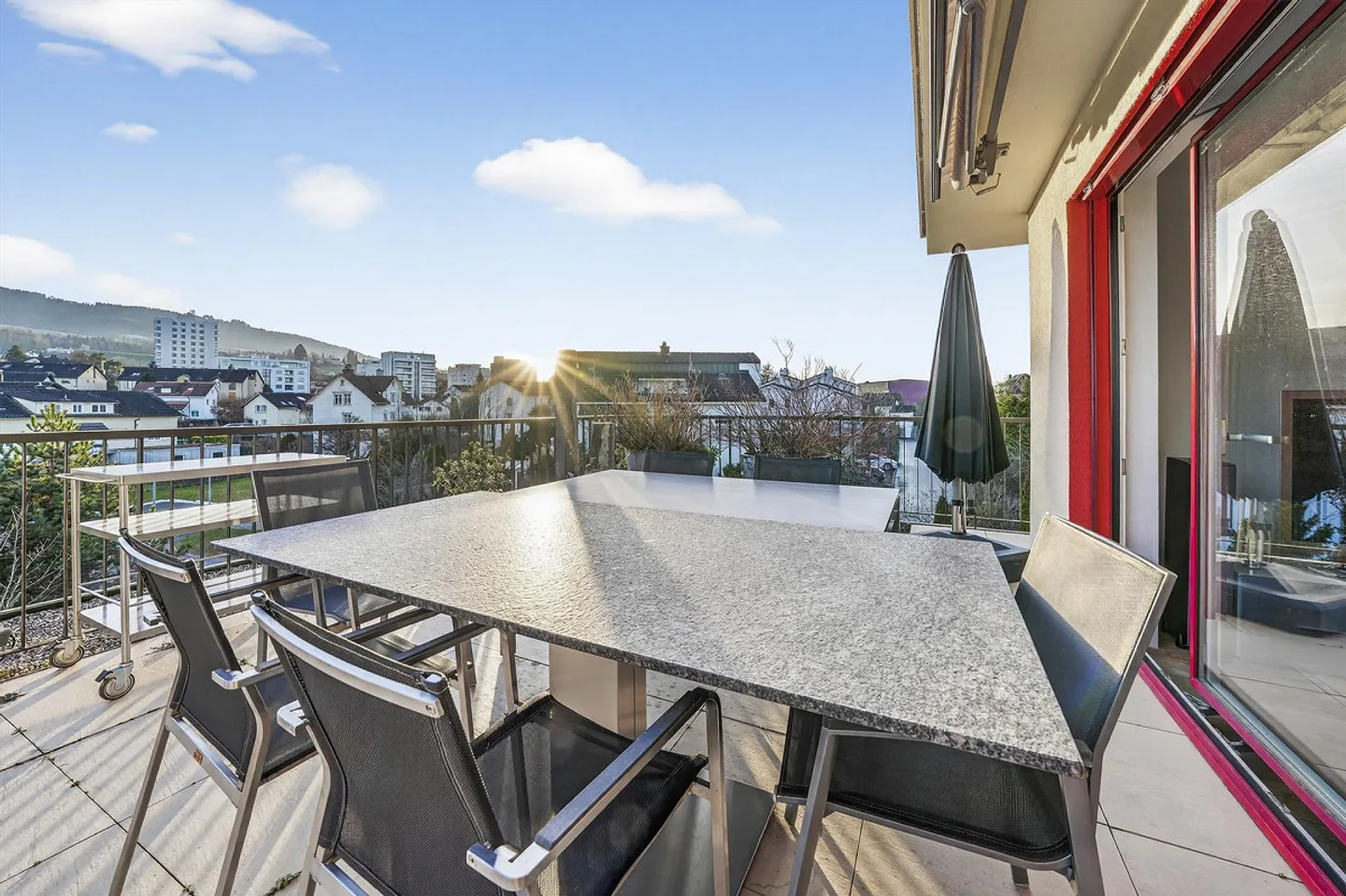 Exclusive penthouse apartment with separate studio on the ground floor - Photo 14 of 17