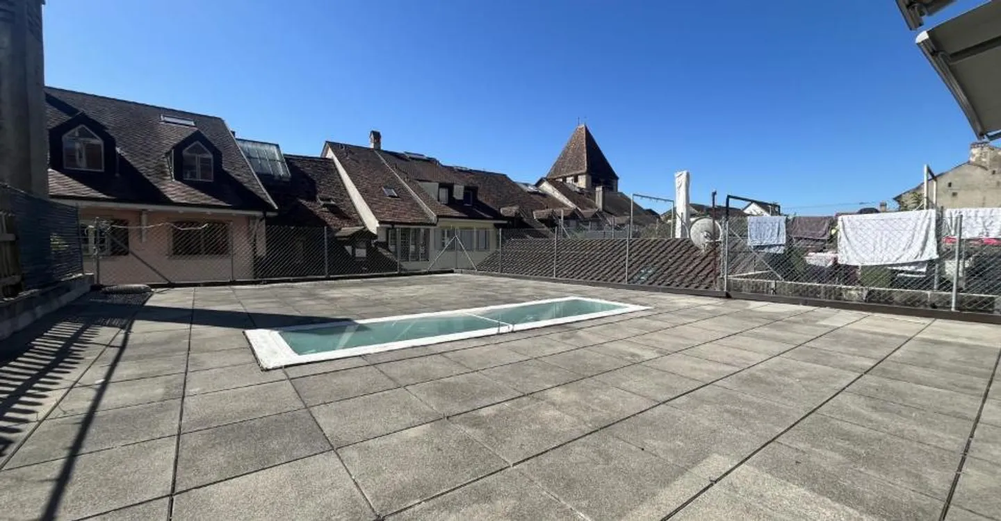 CON UNA GRANDE TERRAZZA, MOLTO BEN POSIZIONATO - Foto 5 di 11