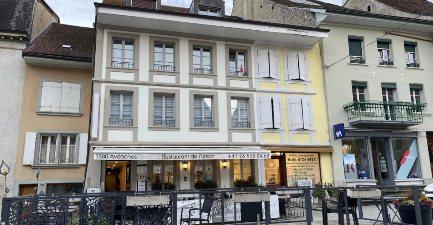 CON UNA GRANDE TERRAZZA, MOLTO BEN POSIZIONATO - Foto 10 di 11