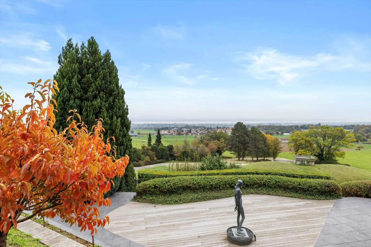 Extraordinary property with indoor pool and view of Lake Geneva - Photo 2 of 13