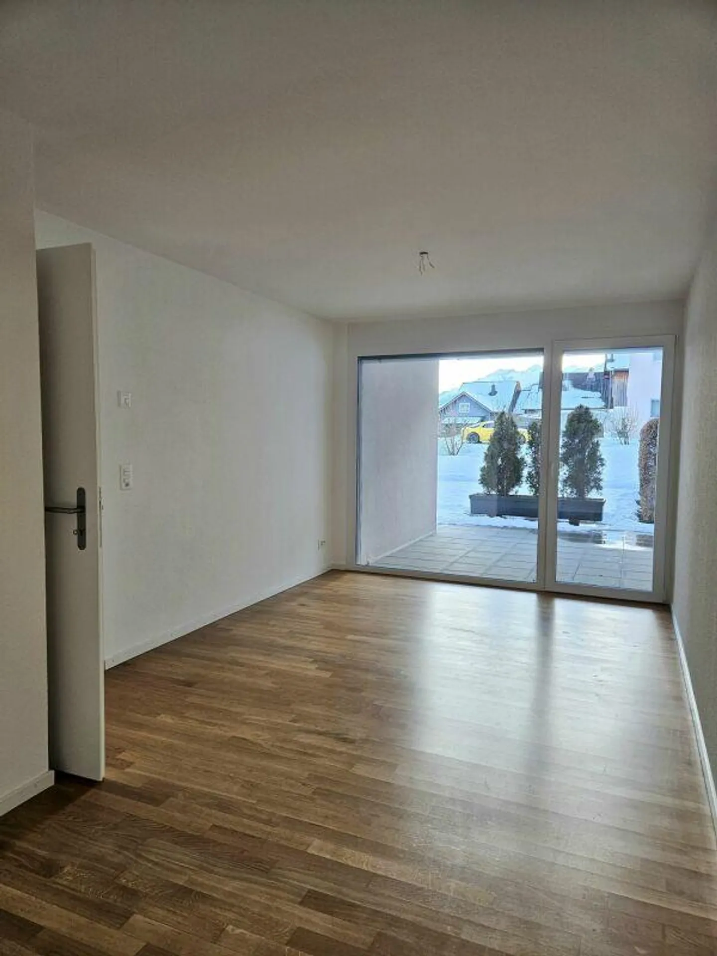Modern 3.5-Room Apartment - Photo 7 of 8