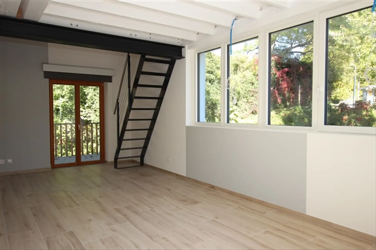 3.5-Room Apartment - Photo 1 of 9