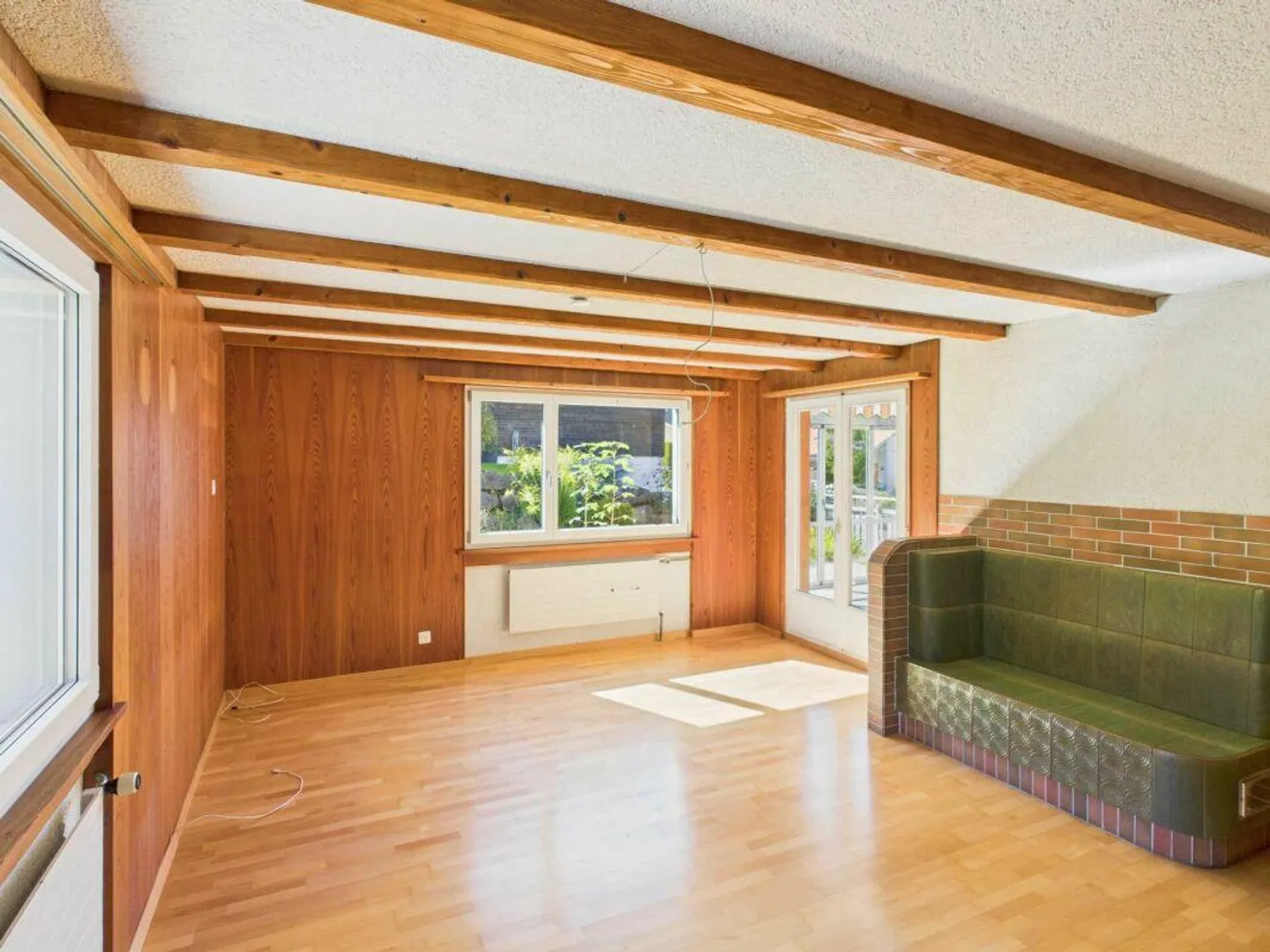 Casa unifamiliare di 6 stanze con giardino d'inverno, garage singolo e grande giardino - Foto 5 di 13