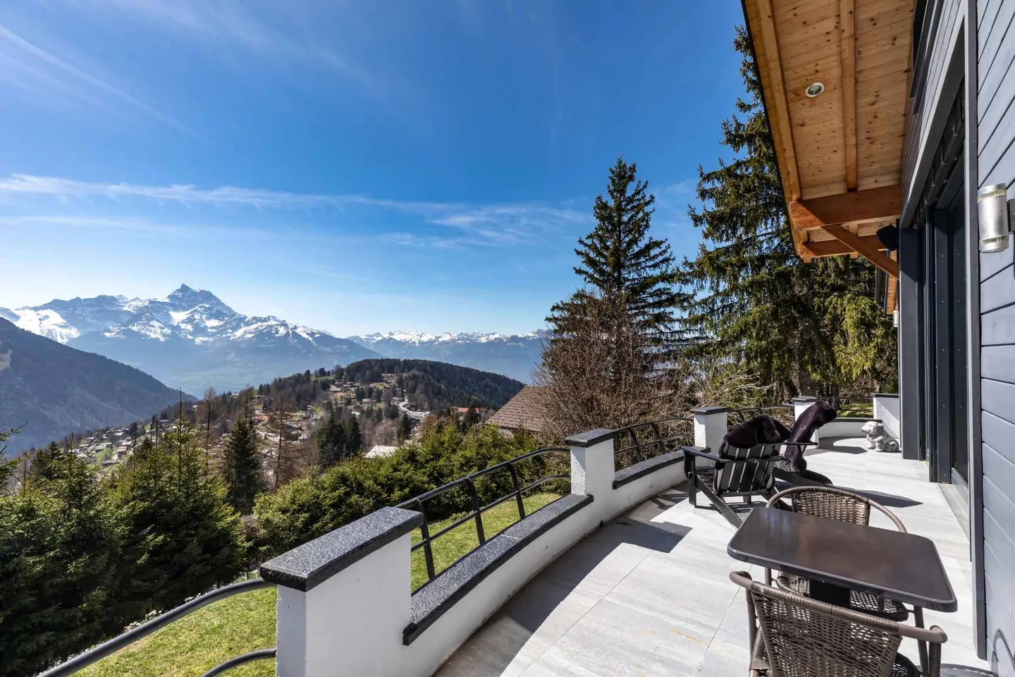 Chalet de Luxe avec Vue Imprenable - Photo 2 sur 12