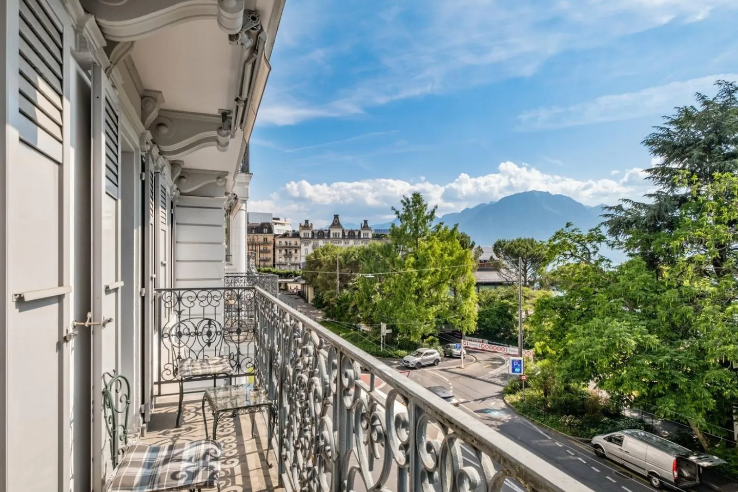 A due passi dal lago! Appartamento lussuoso con vista nel cuore di Montreux - Foto 1 di 9