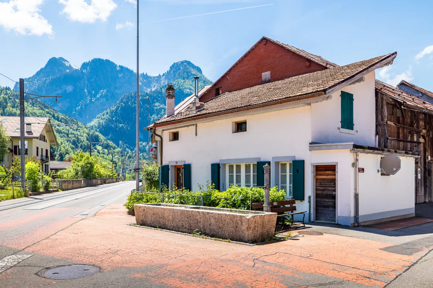 Charaktervolles Dorfhaus zwischen Bulle und Gstaad - Foto 2 von 13