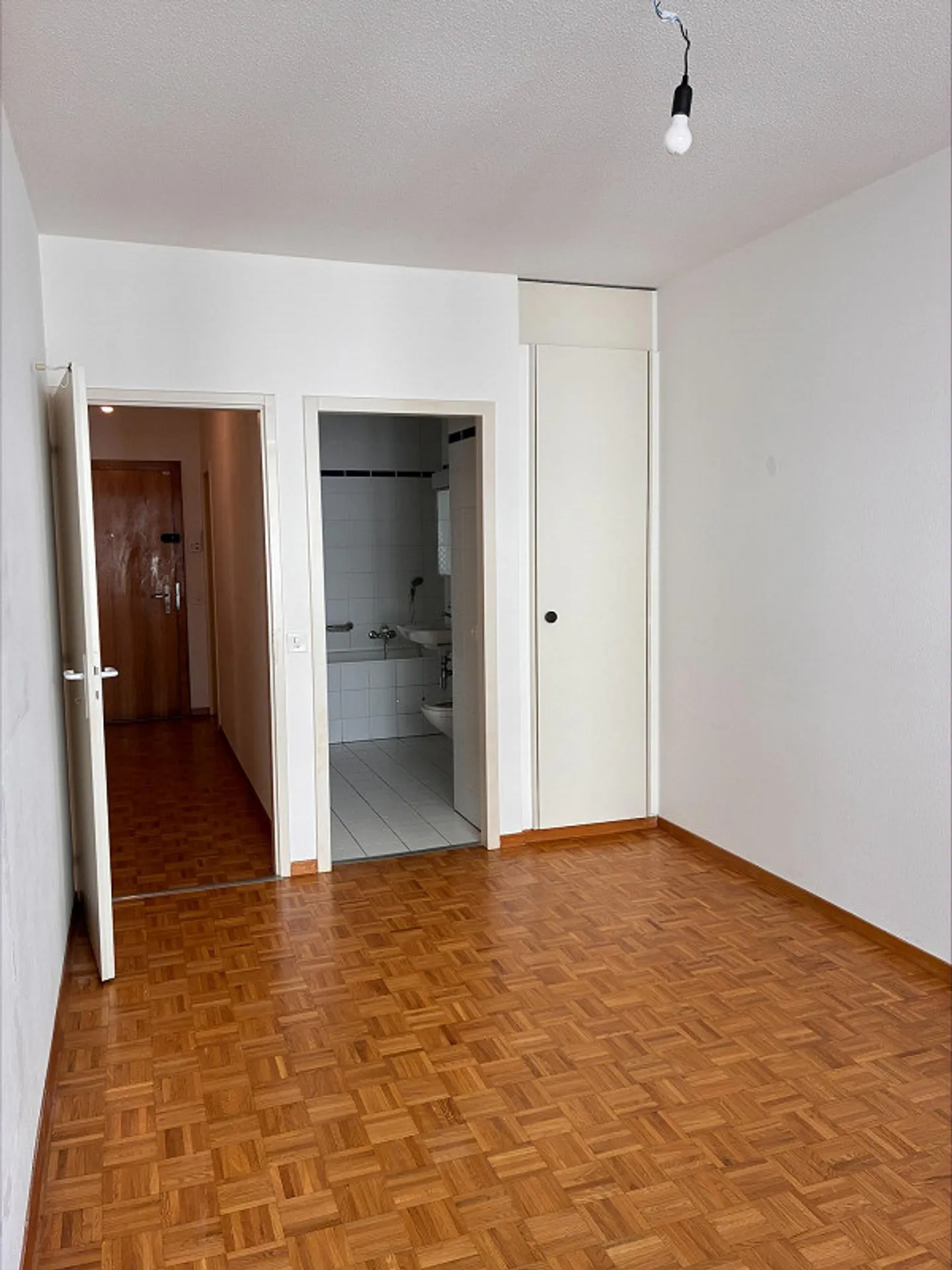 4-room apartment near Cornavin station - Photo 4 of 9
