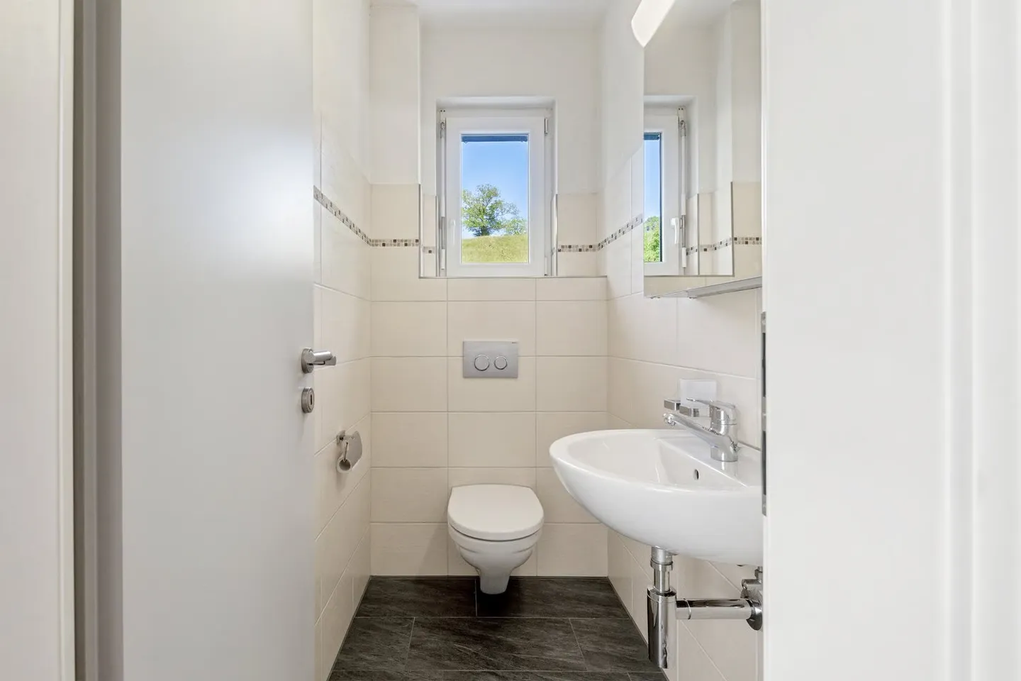 Casa unifamiliare di 5,5 locali a Hüntwangen - Foto 5 di 12