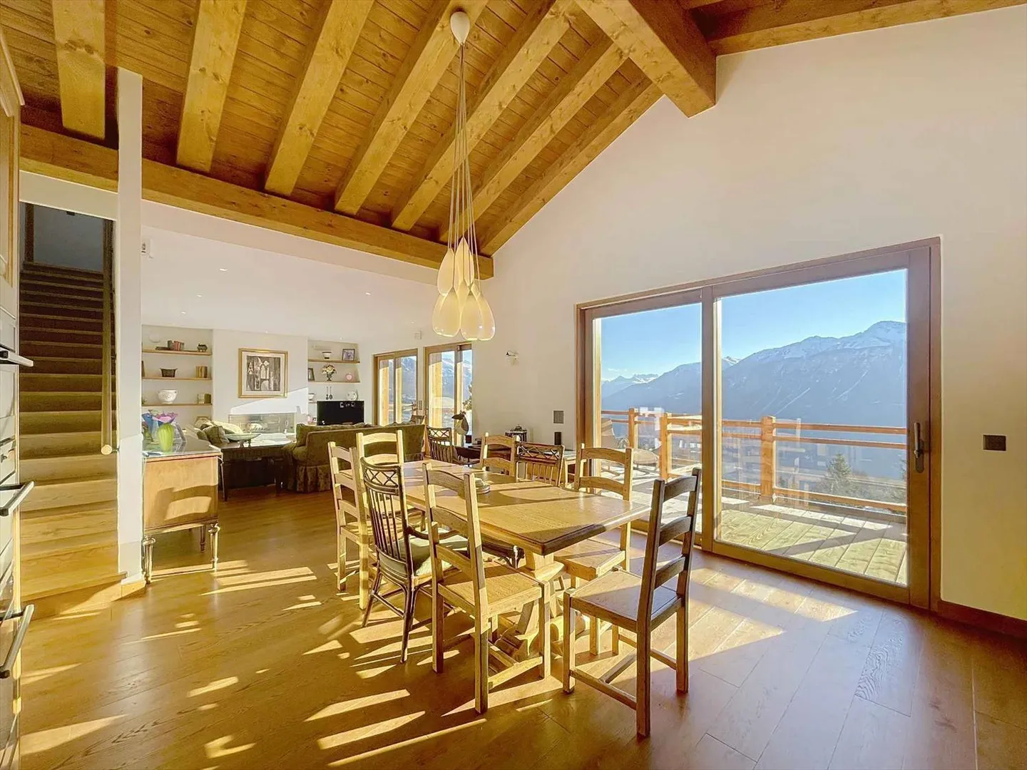 RARE - MAGNIFICENT 5-BEDROOM CHALET WITH PANORAMIC VIEW - Photo 7 of 13