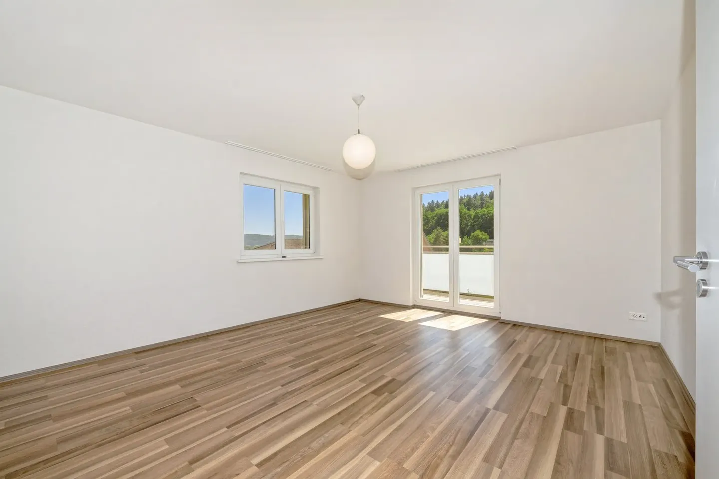 Casa unifamiliare di 5,5 locali a Hüntwangen - Foto 6 di 12