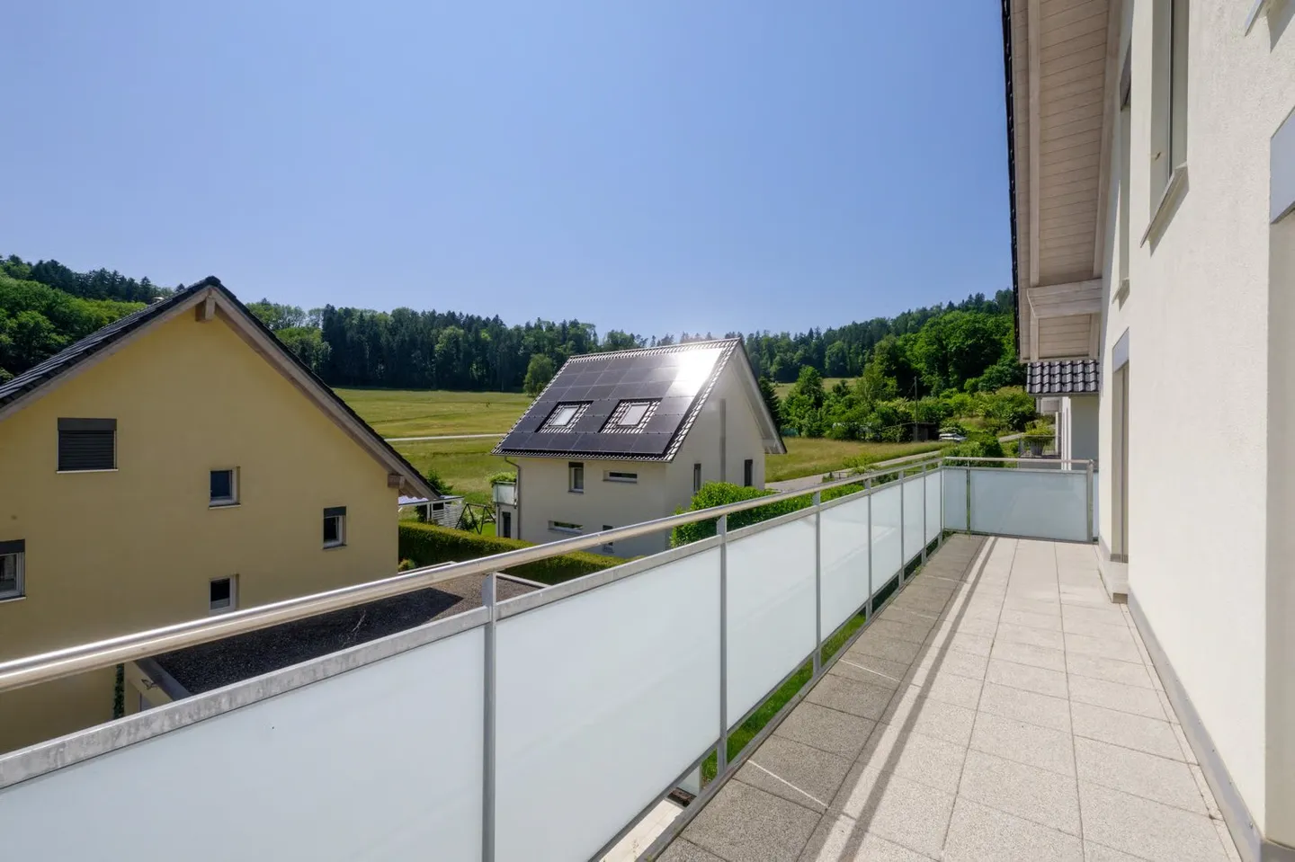 Casa unifamiliare di 5,5 locali a Hüntwangen - Foto 9 di 12