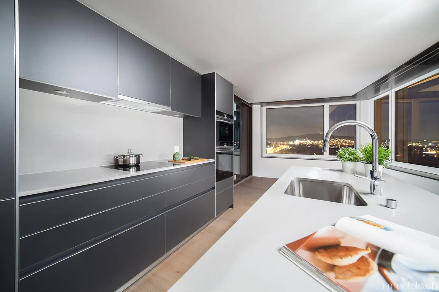 Appartement exclusif de 3,5 pièces avec vue imprenable - Photo 4 sur 13