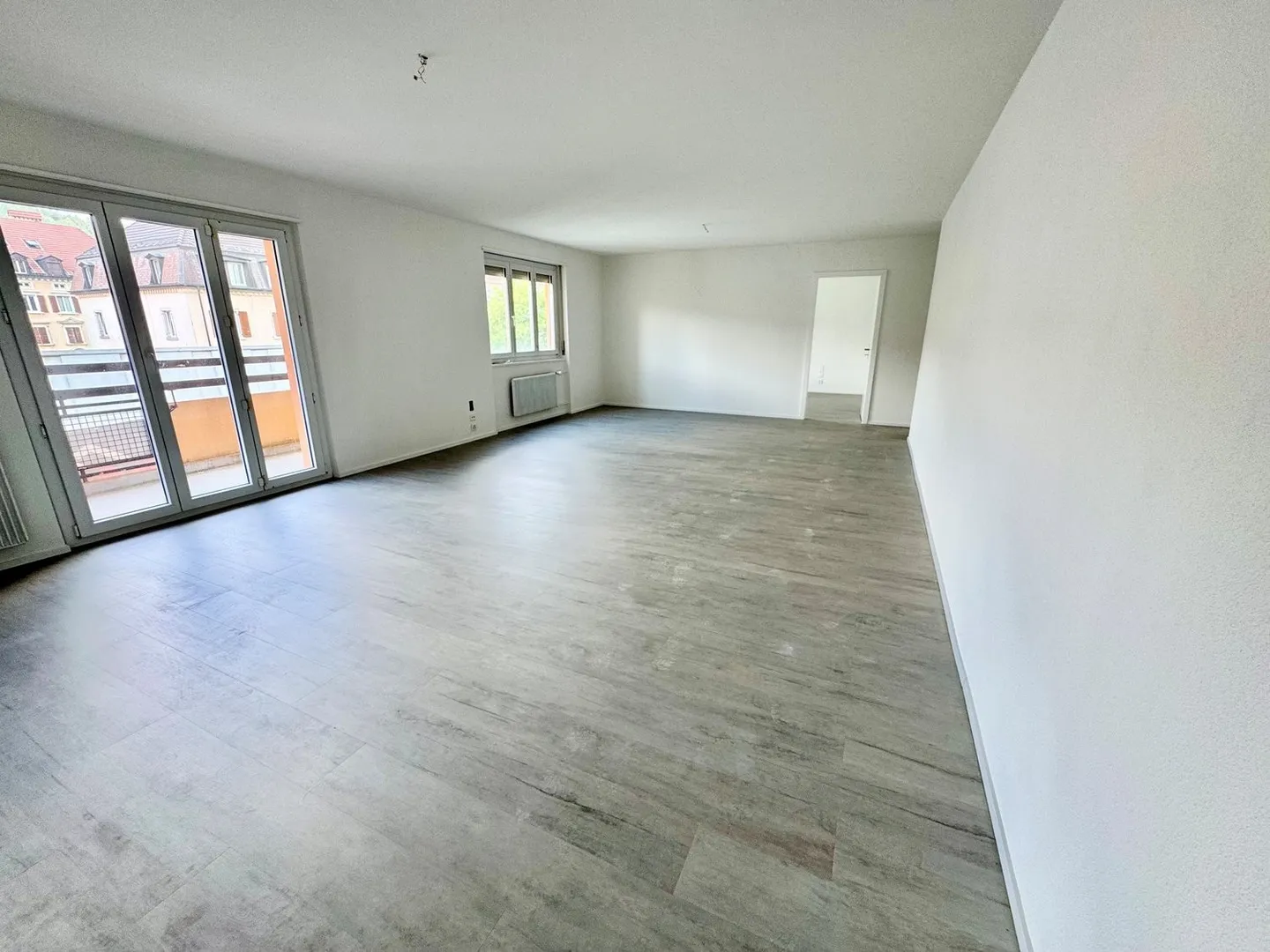Wohnung mit 3,5 Zimmern, komplett renoviert - Foto 2 di 6