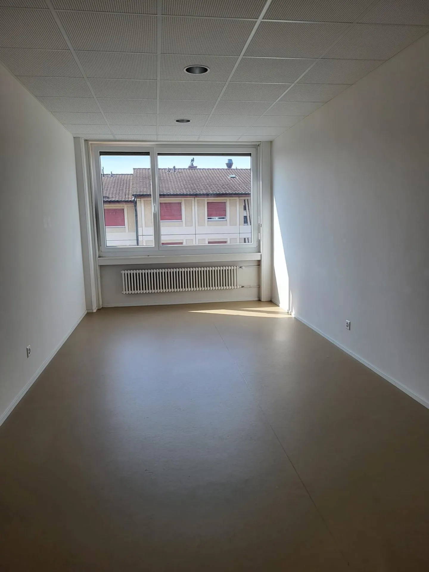 Spazio ufficio in affitto - Foto 6 di 8