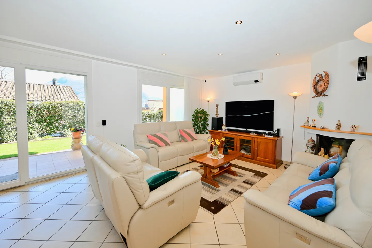 Elegante Villa mit Seeblick - Foto 7 von 27