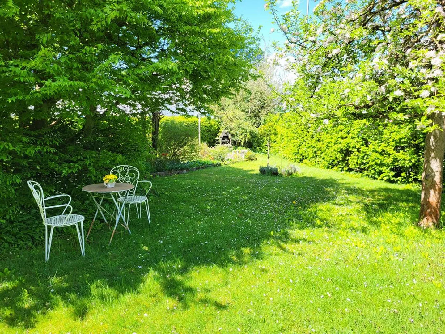 Living in Green – Charming Single-Family House with Large Garden - Photo 6 of 13