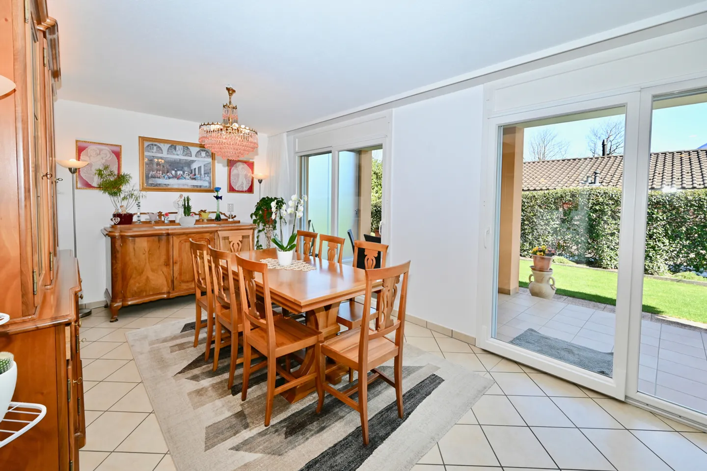 Elegante Villa mit Seeblick - Foto 10 von 27