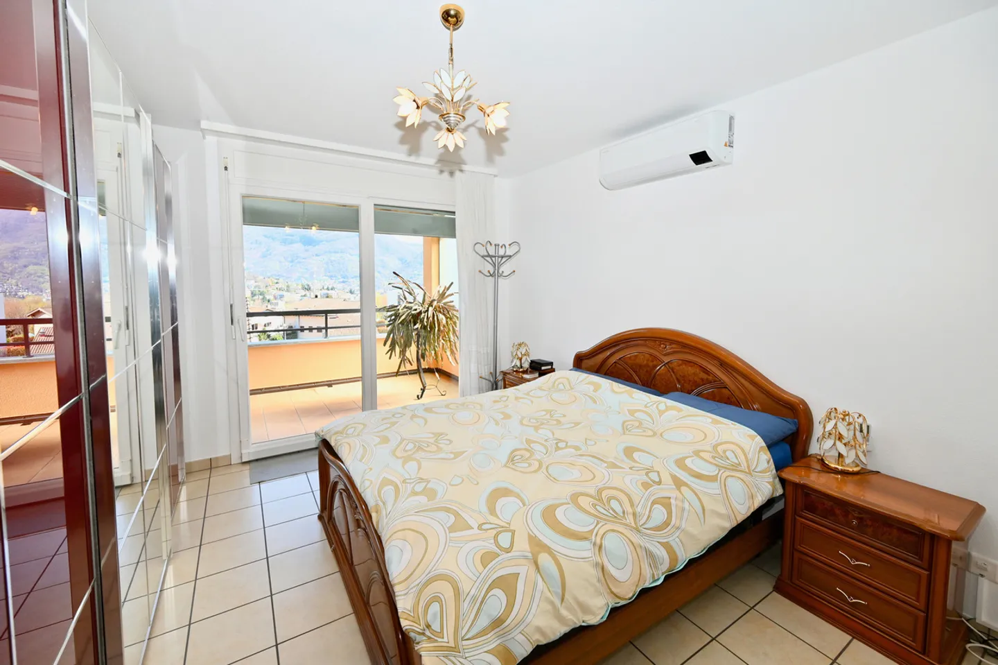 Elegante Villa mit Seeblick - Foto 14 von 27