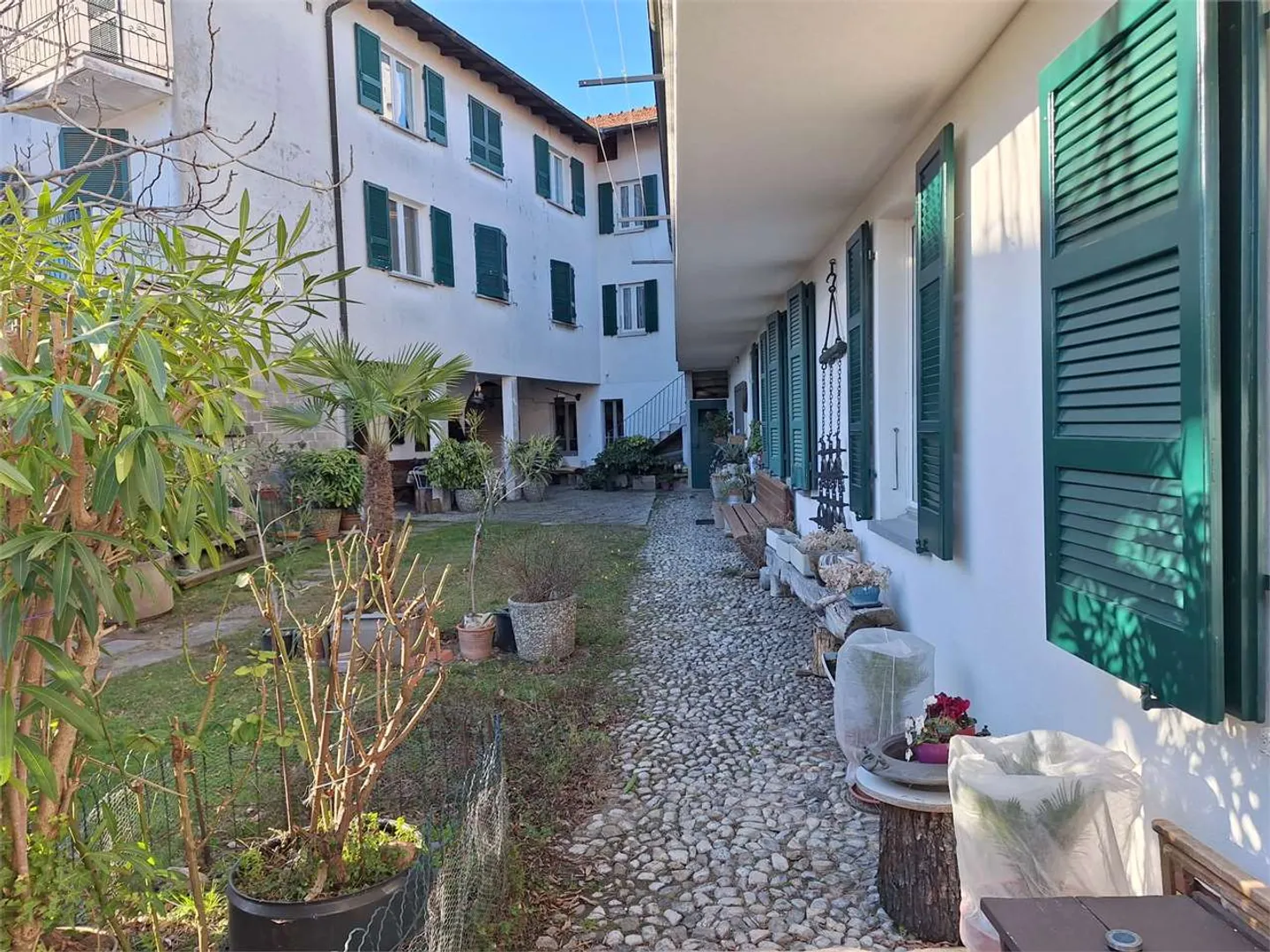 Charming Detached Apartment - Photo 6 of 20