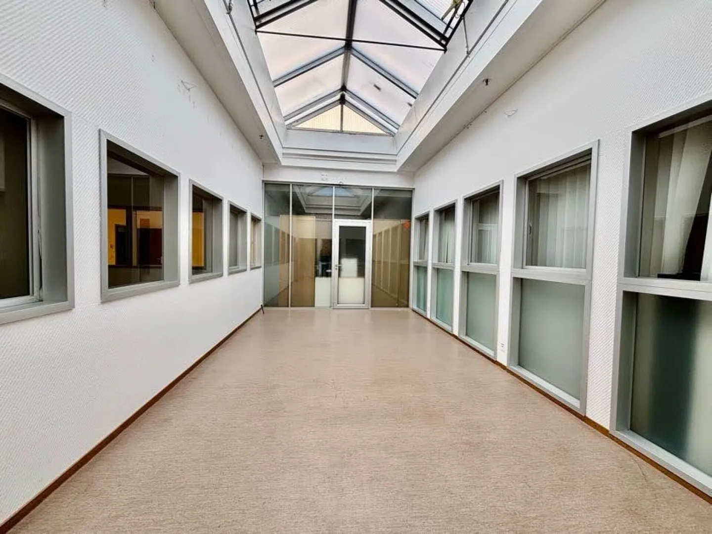 Commercial Space in Budron - Photo 8 of 9