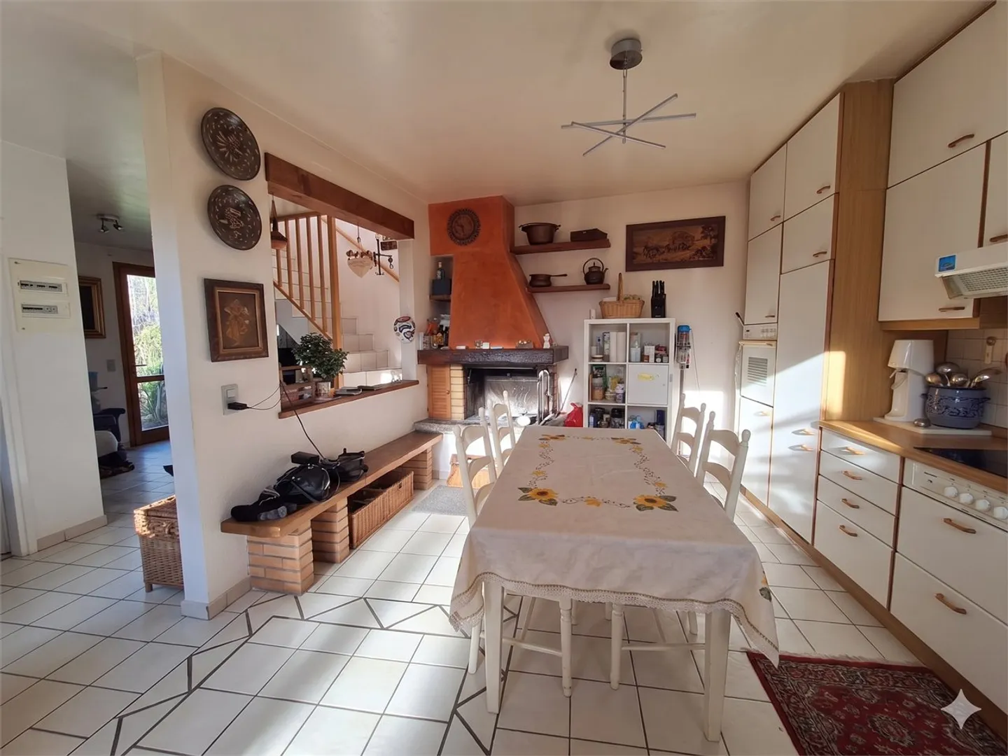 Charming Detached Apartment - Photo 13 of 20