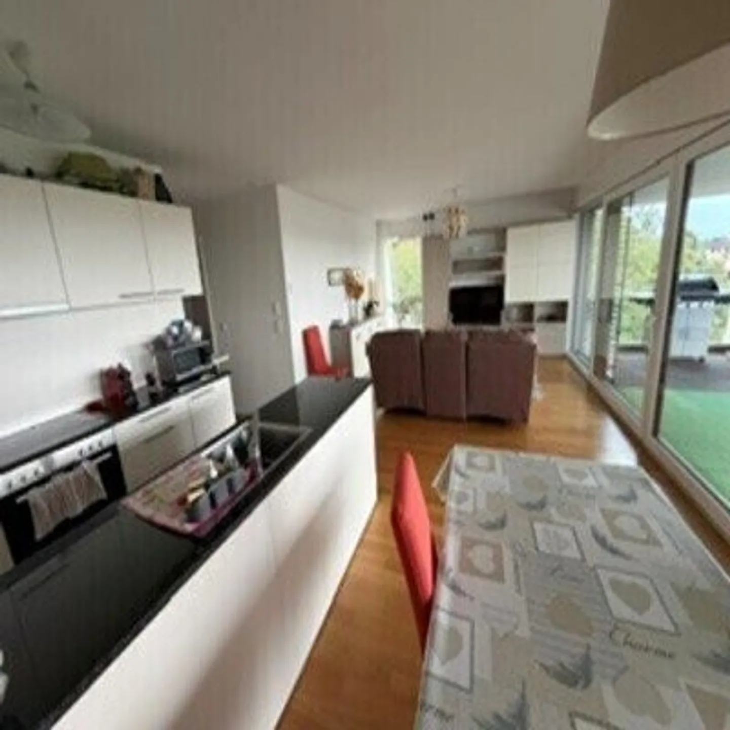 Modernes Apartment in Prilly - Foto 2 von 11