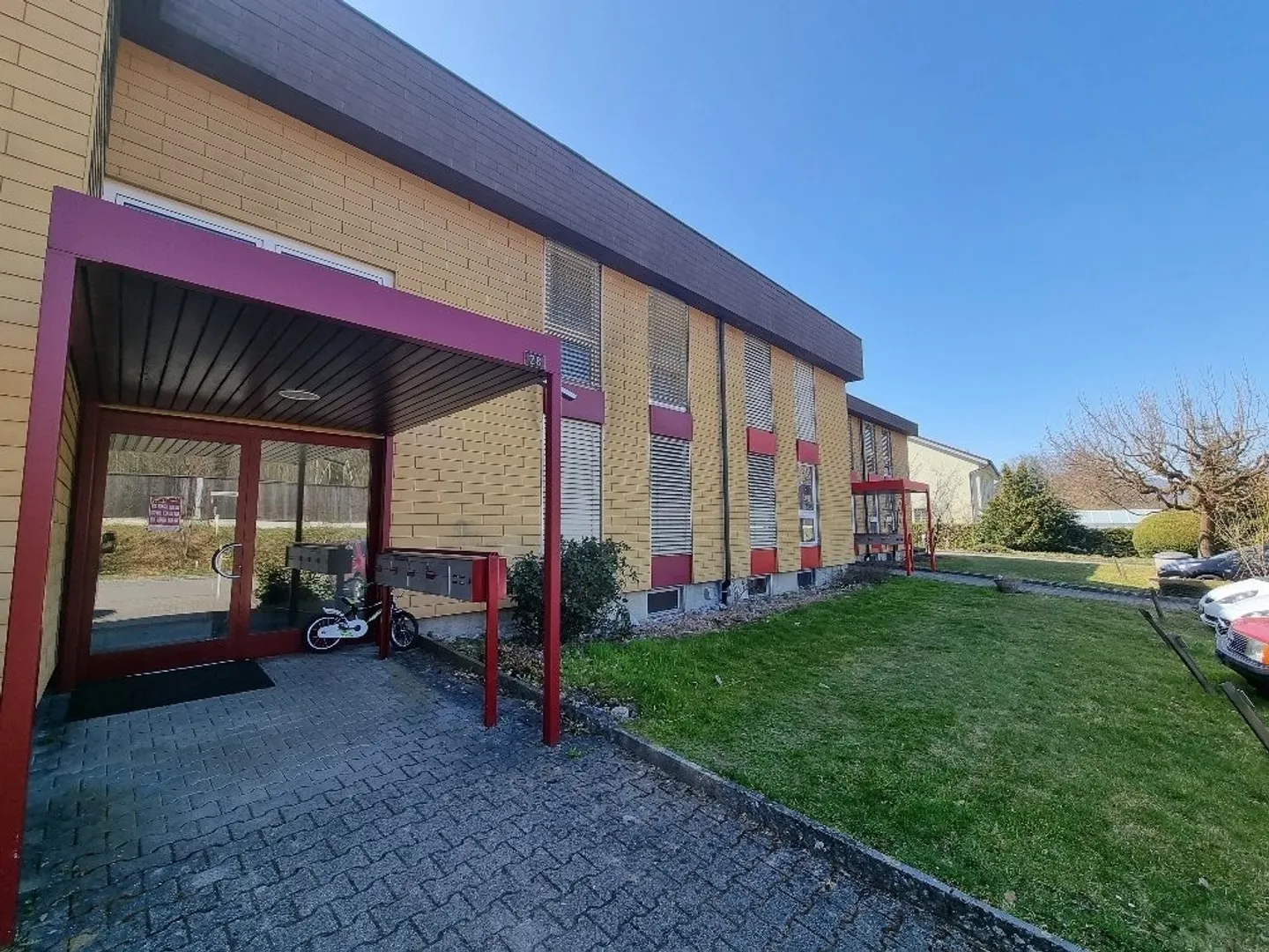 Ampio appartamento familiare vicino alla città - Foto 1 di 8