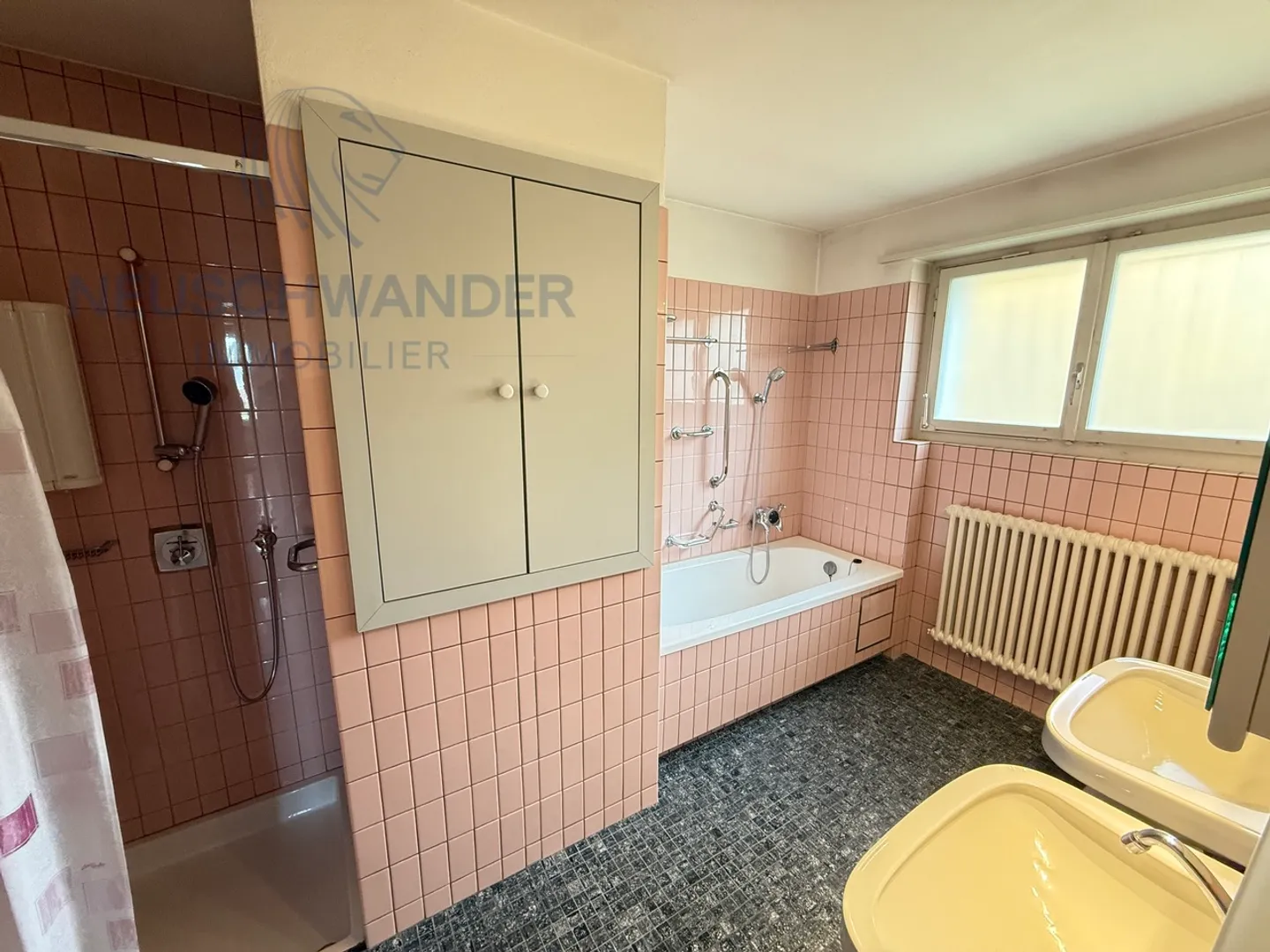 High potential for this villa with a plot of 2,962 m² - Photo 5 of 32