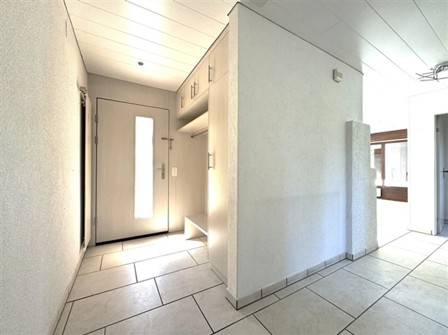 «5½-Zimmer-Einfamilienhaus mit Wintergarten und beheizten Hobbyräumen» - Foto 2 von 8